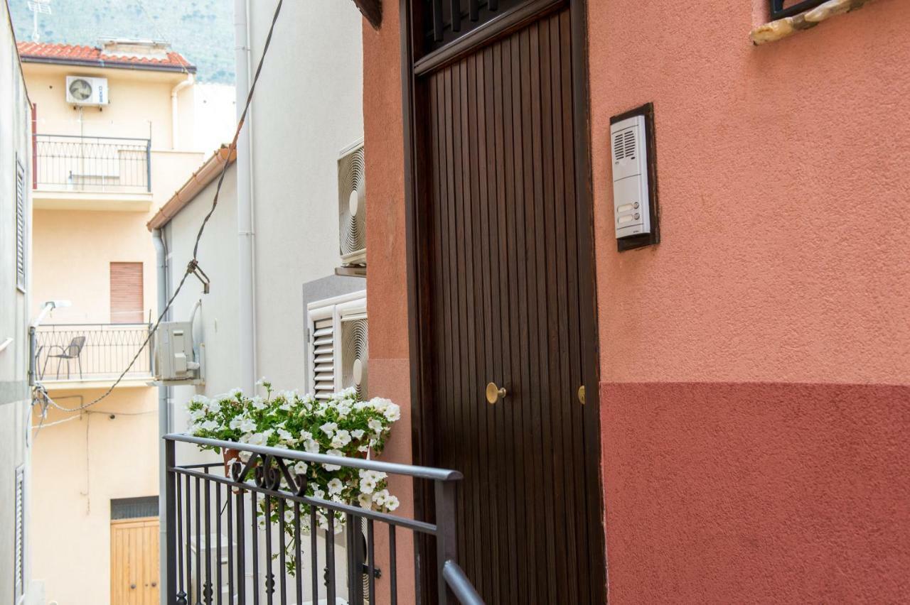 'A Cumerdia - Casa Vacanze Кастеламаре дел Голфо Екстериор снимка